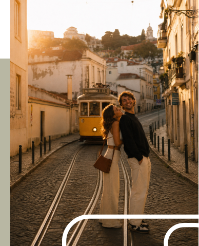 Rua de Lisboa com elétrico, a caminho de um hotel central OMID